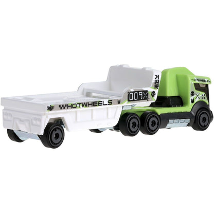 Hot Wheels Tahač 2024 Racing Convoy