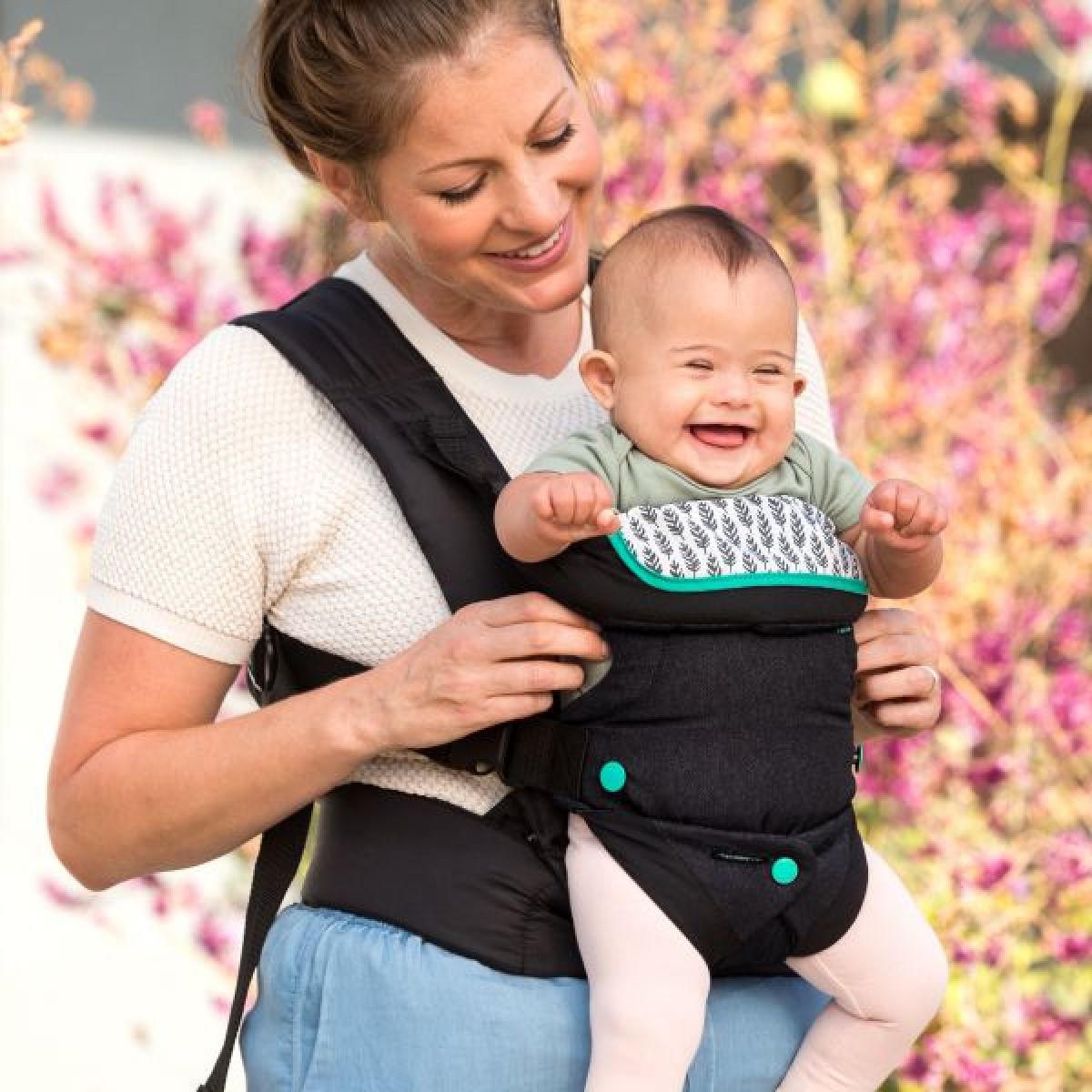 Infantino Nosítko Flip Advanced 4 v 1 dark grey