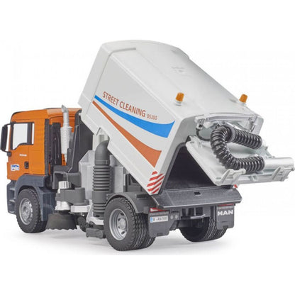 Bruder 3780 MAN TGS čistič ulic 1:16