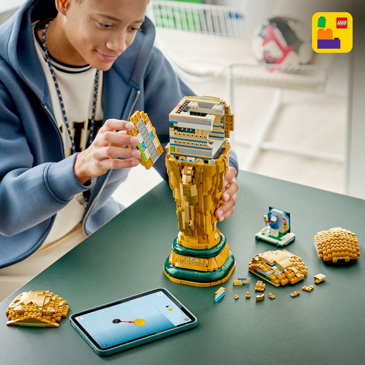 LEGO® Editions 43020 Oficiální trofej Mistrovství světa ve fotbale