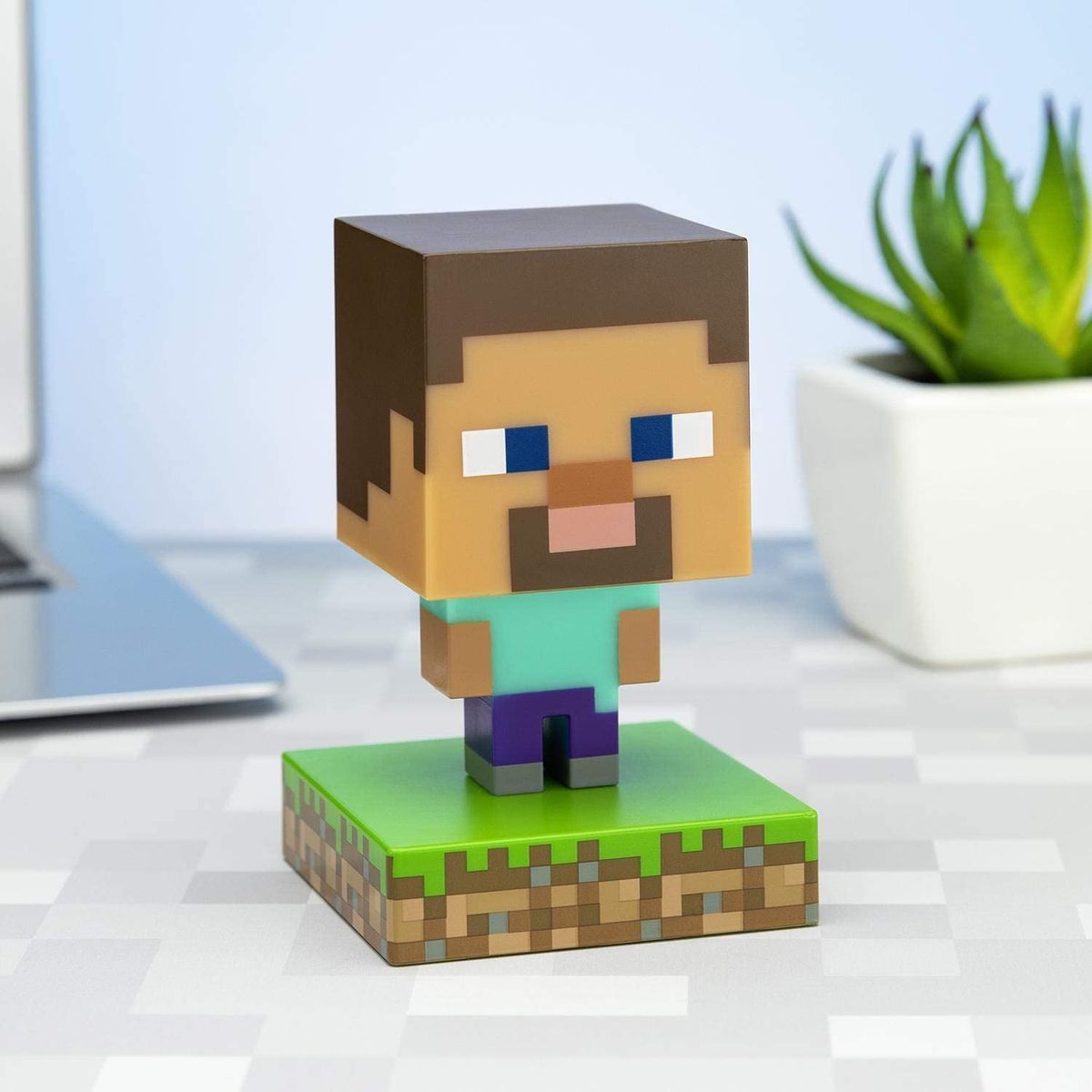Epee Lampa Minecraft Steve