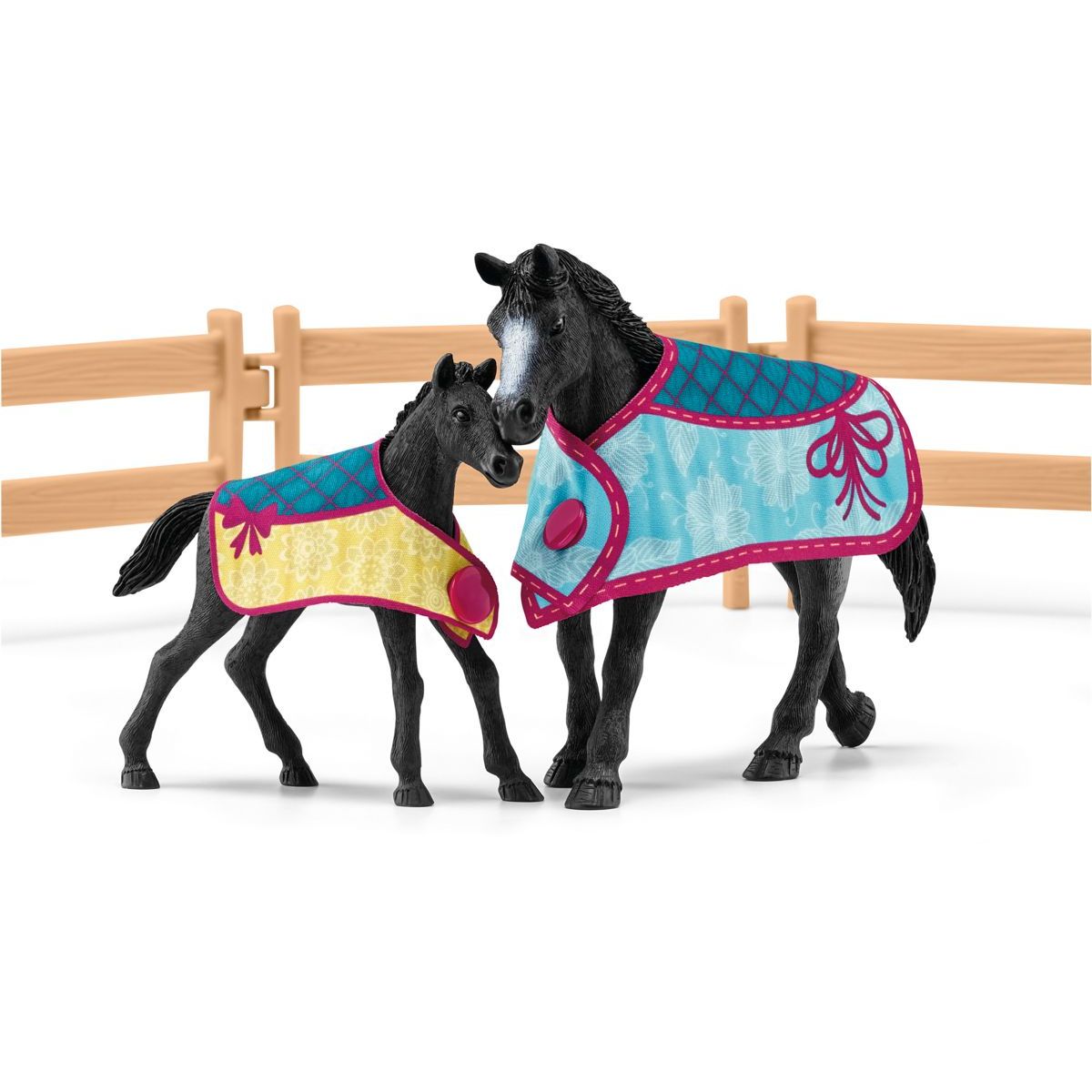 Schleich 42611 Box pro koně s křeslem a hříbětem