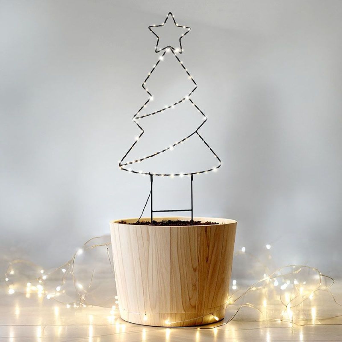 Solight LED venkovní dekorace vánoční stromeček, 85x LED, časovač, 68cm, 3x AA