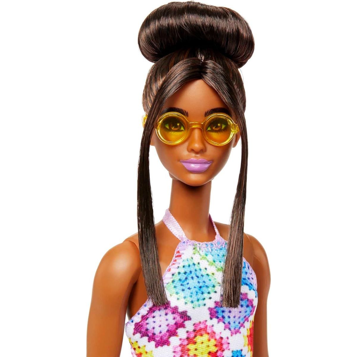 Mattel Barbie modelka barevné háčkované šaty