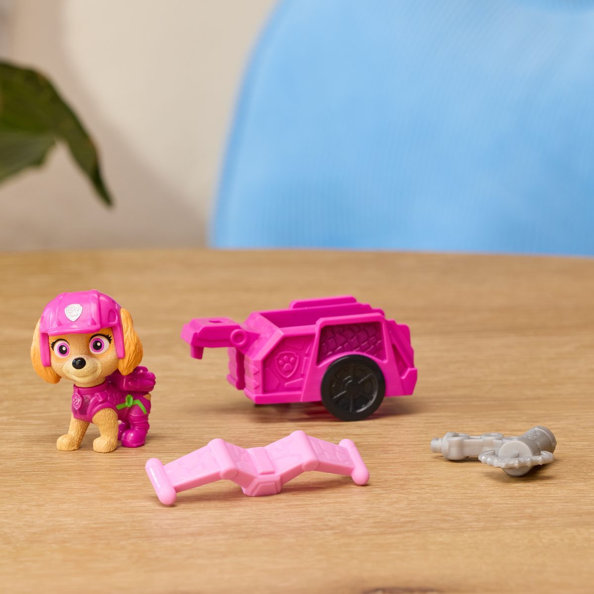 Spin Master Tlapková patrola Dino figurka s vozíkem Skye