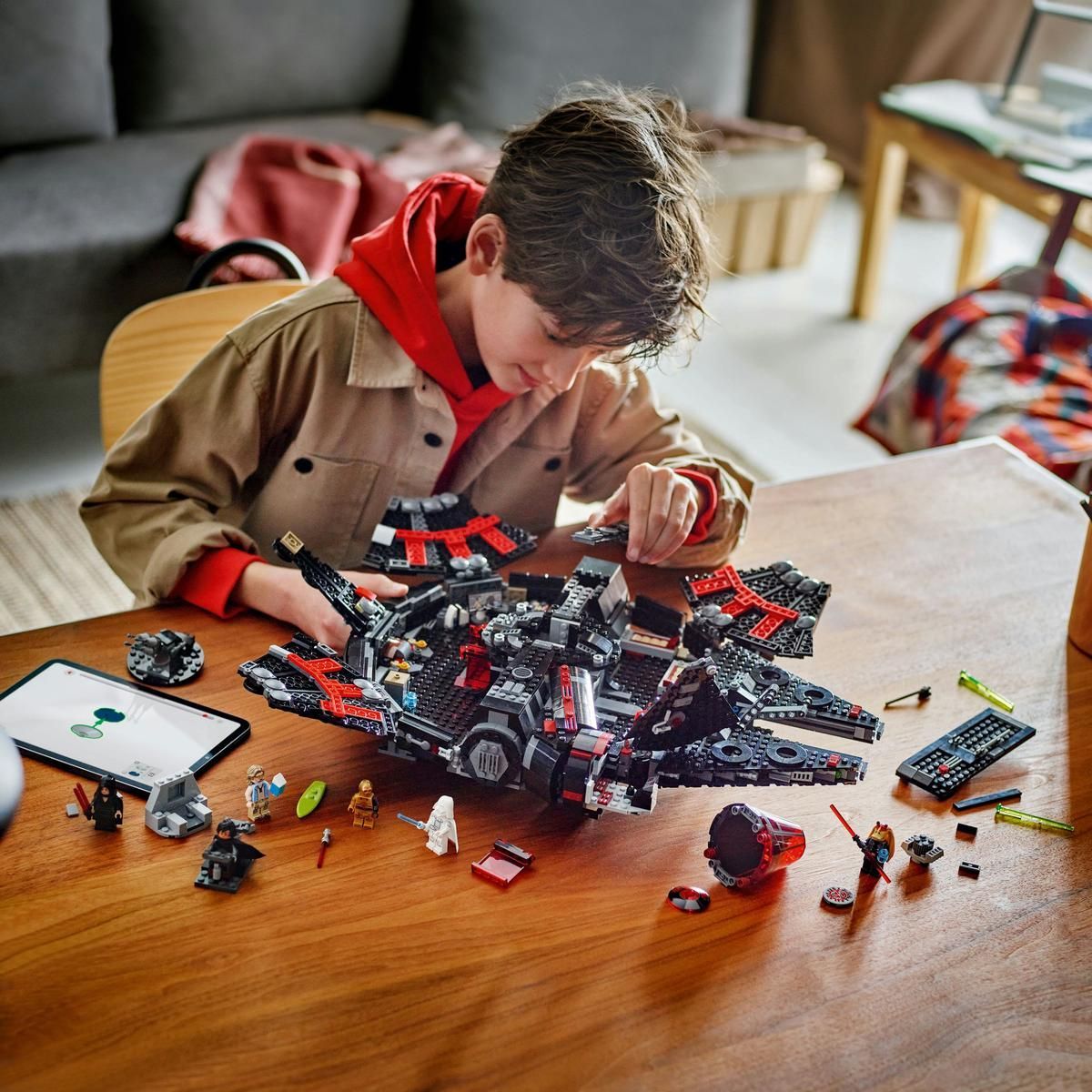 LEGO® Star Wars™ 75389 Temný Falcon - Poškozený obal