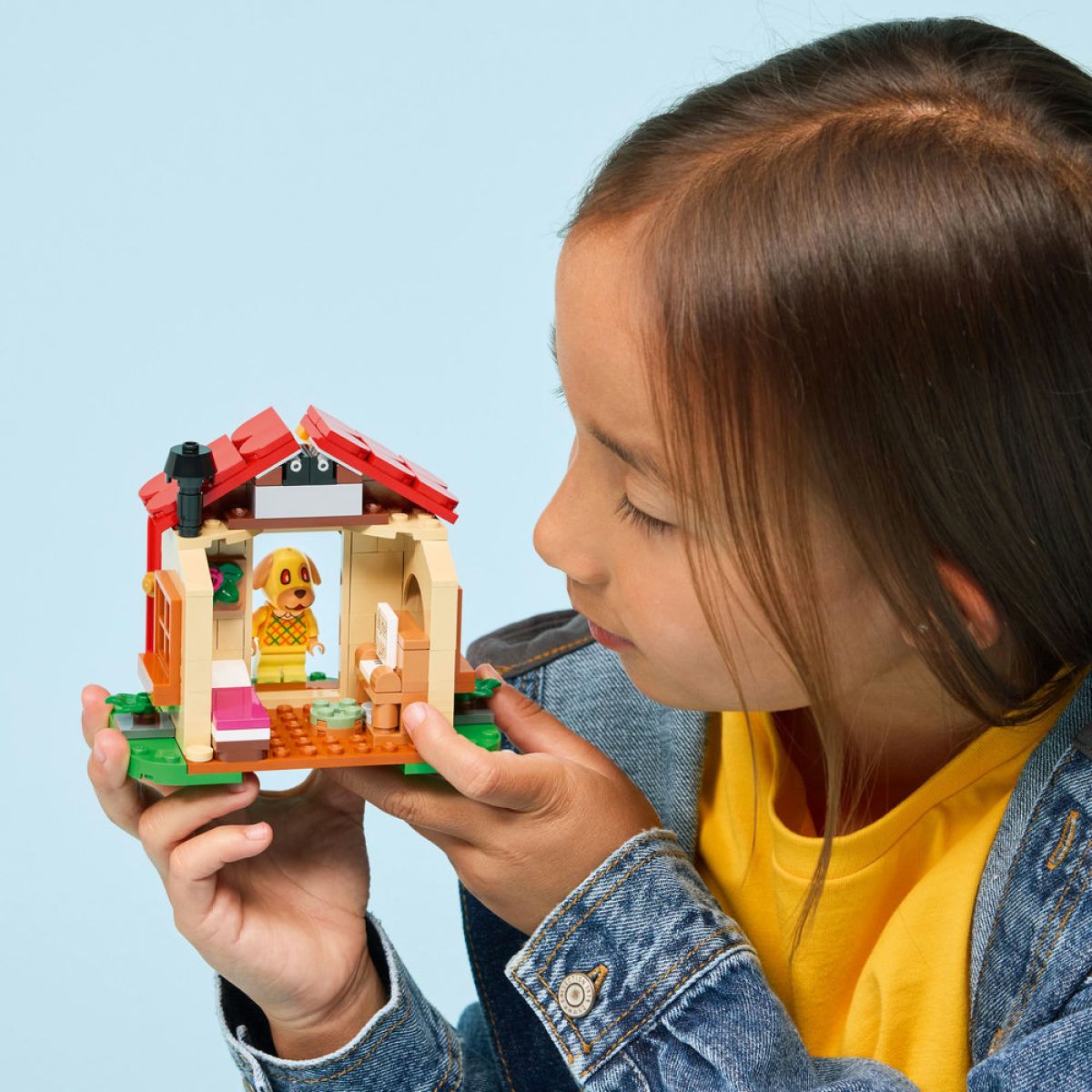 LEGO® Animal Crossing™ 77058 Goldie a její útulný dům