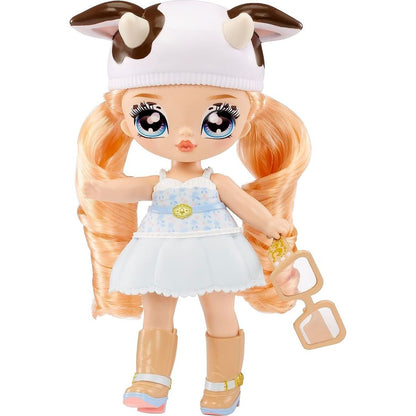 Na! Na! Na! Surprise Fuzzy panenka Cow Girl