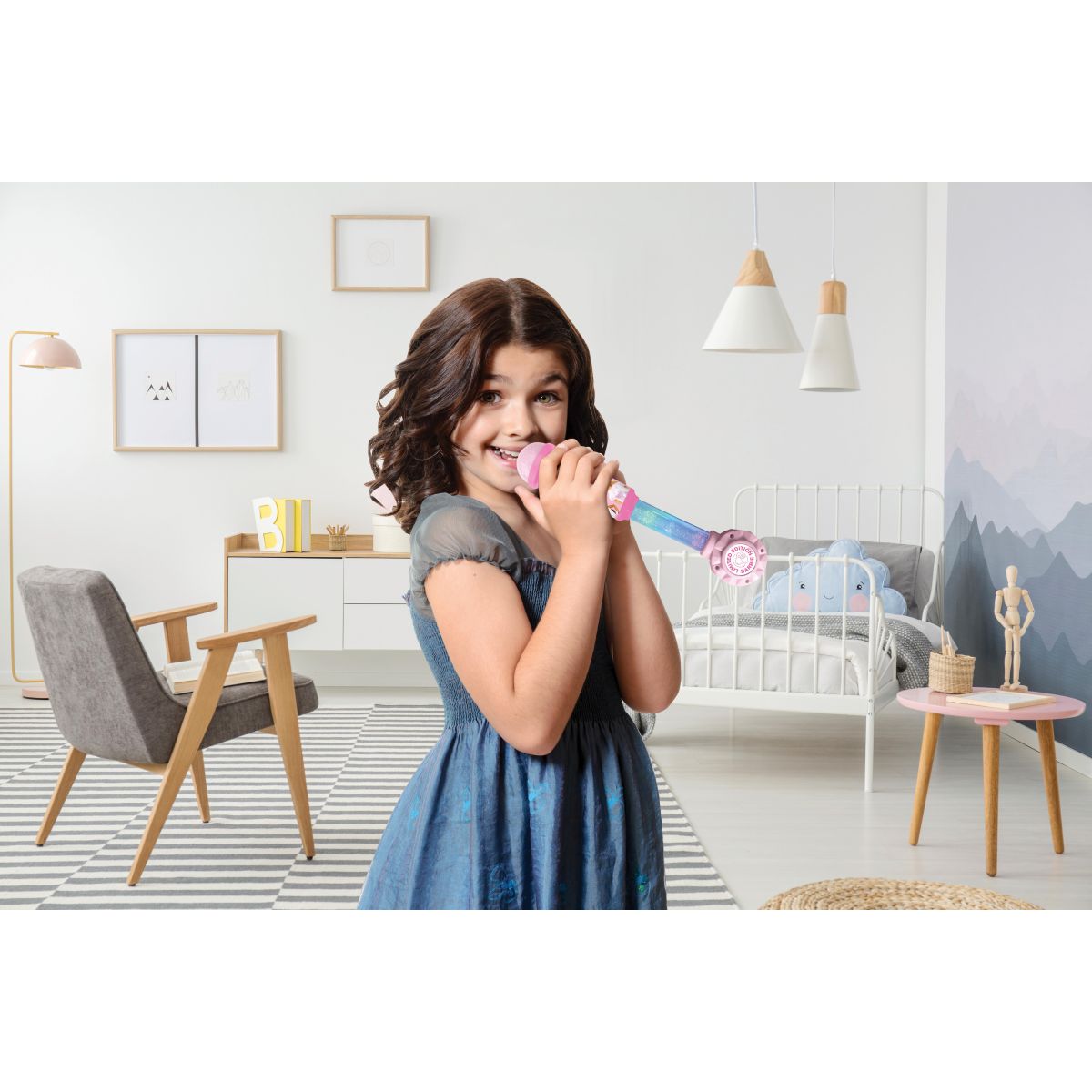 Lexibook Svítící trendy mikrofon Barbie s melodiemi