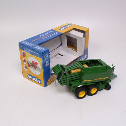 Bruder 02017 Balíkovač slámy John Deere