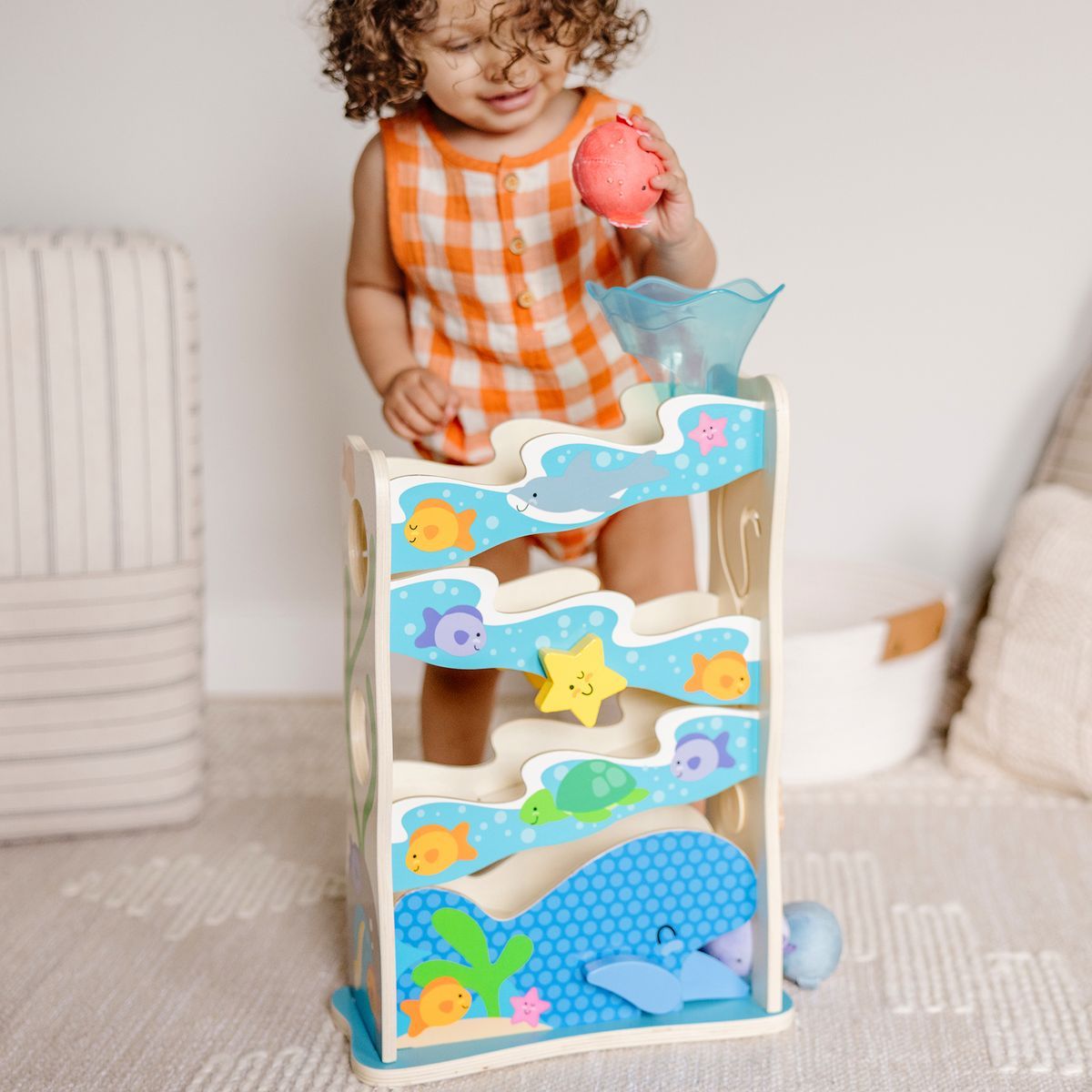 Melissa & Doug Rollables dřevěná skluzavka