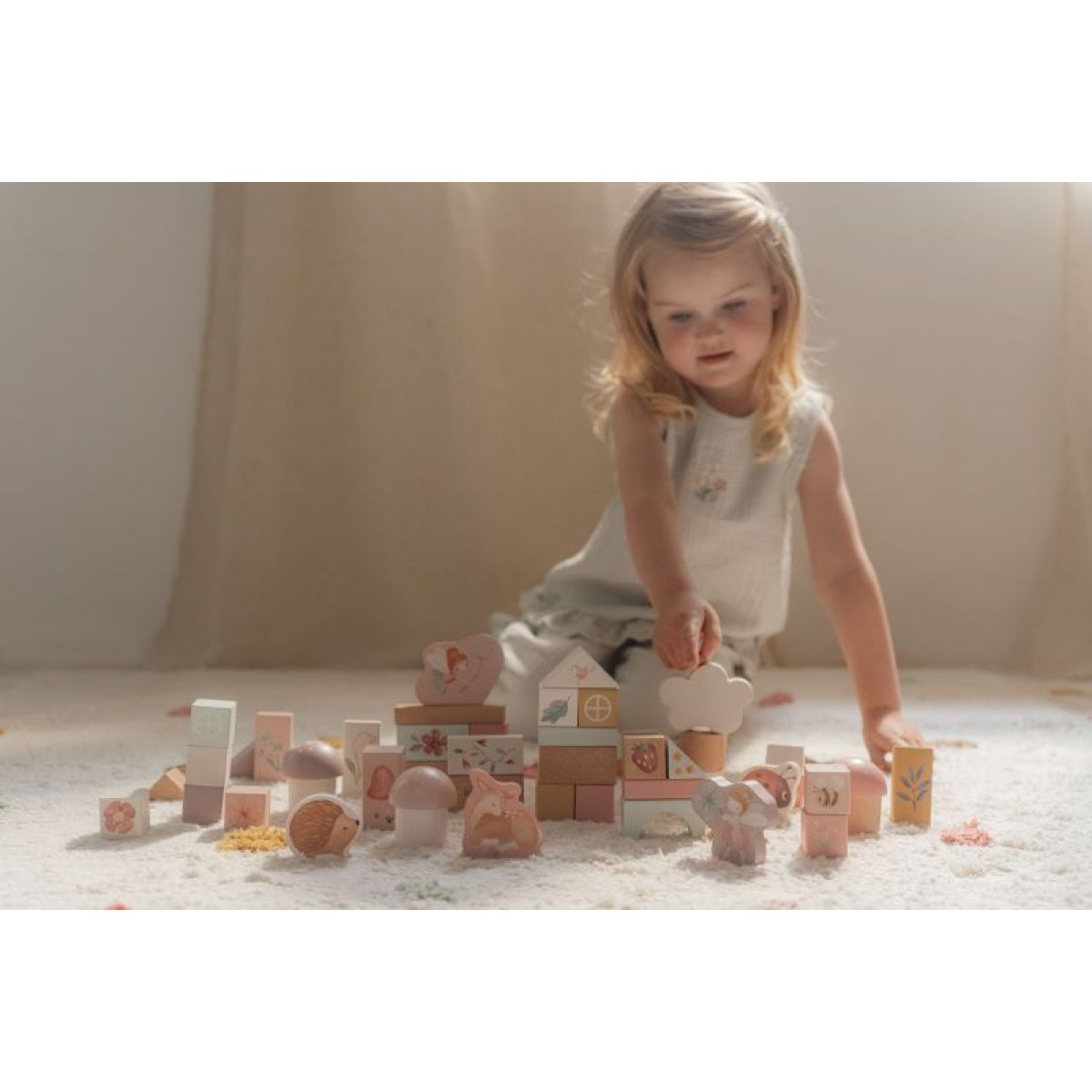 Little Dutch Kostky dřevěné 50 ks v tubě Fairy Garden