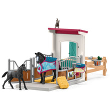 Schleich 42611 Box pro koně s křeslem a hříbětem