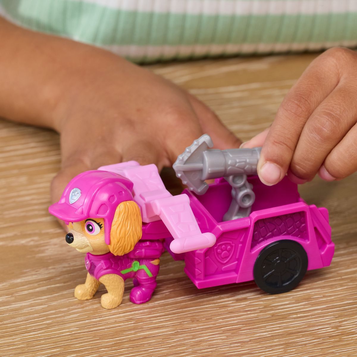 Spin Master Tlapková patrola Dino figurka s vozíkem Skye