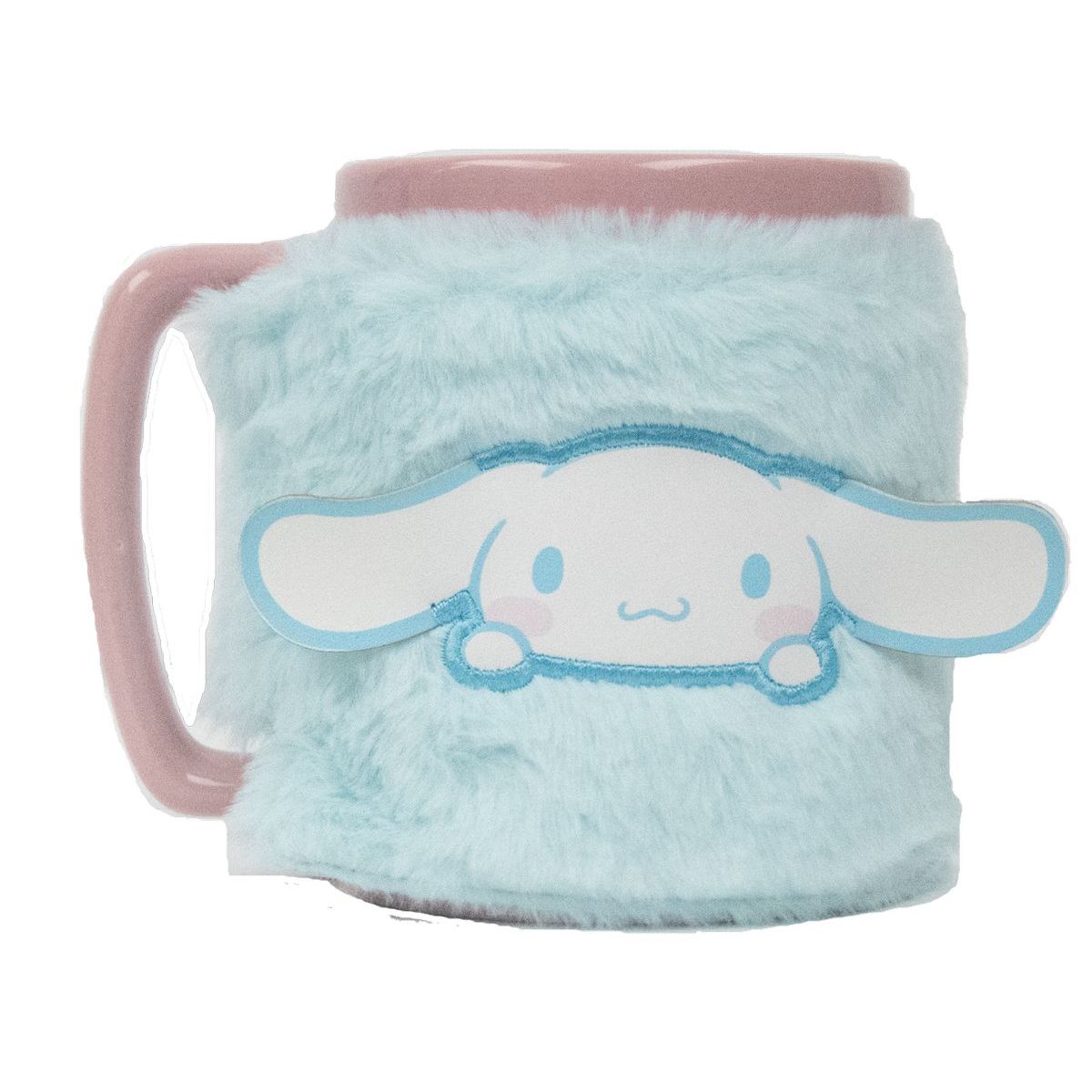Pyramid International Cinnamoroll Hrnek s návlekem