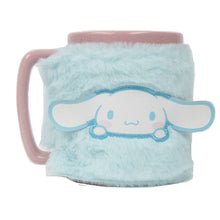 Pyramid International Cinnamoroll Hrnek s návlekem
