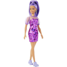 Barbie modelka 30 cm - zářivě fialové šaty