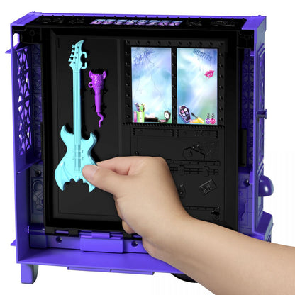 Monster High Monster Fest food truck a Draculaura