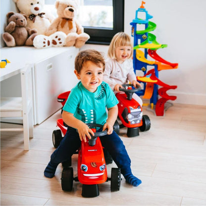 Falk Odstrkovadlo traktor Baby Case IH červený s vlečkou, lopatkou a hrabičkami