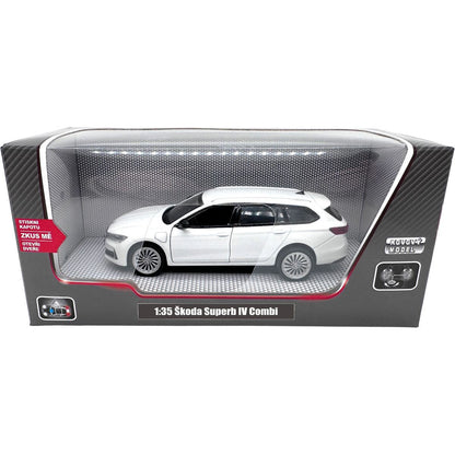 Sparkys 1:35 Škoda Superb IV Combi bílé